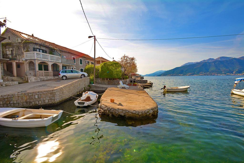 Kjara Apartments Tivat Exterior foto