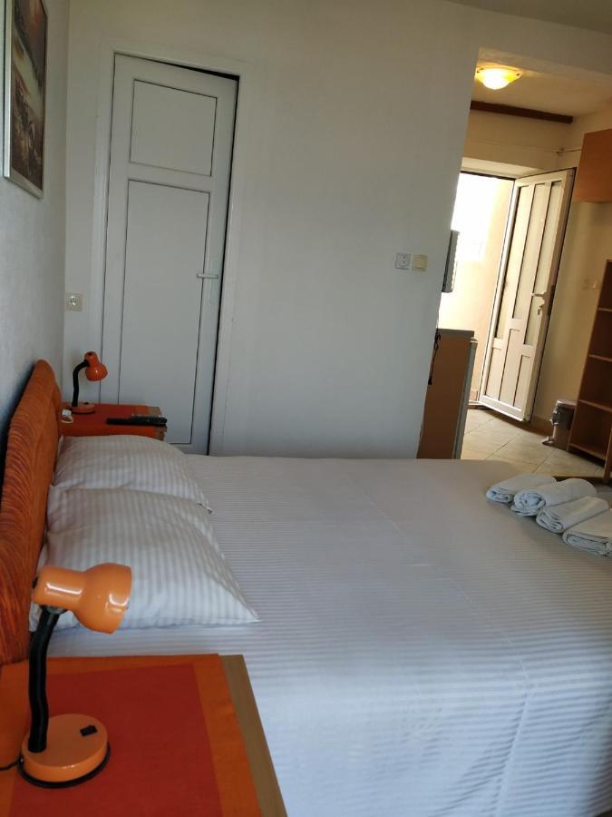 Kjara Apartments Tivat Exterior foto