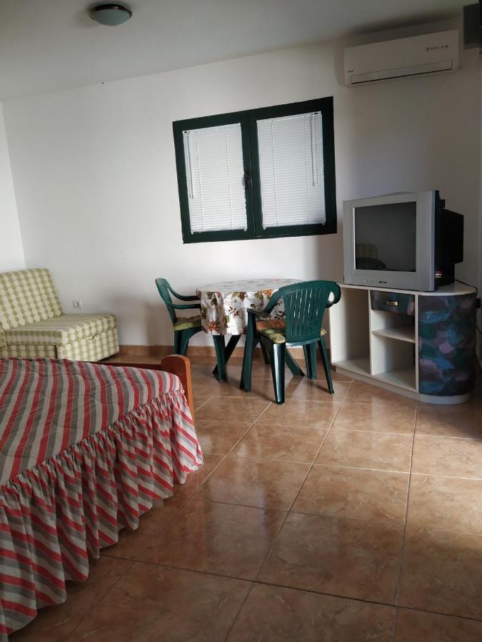 Kjara Apartments Tivat Exterior foto